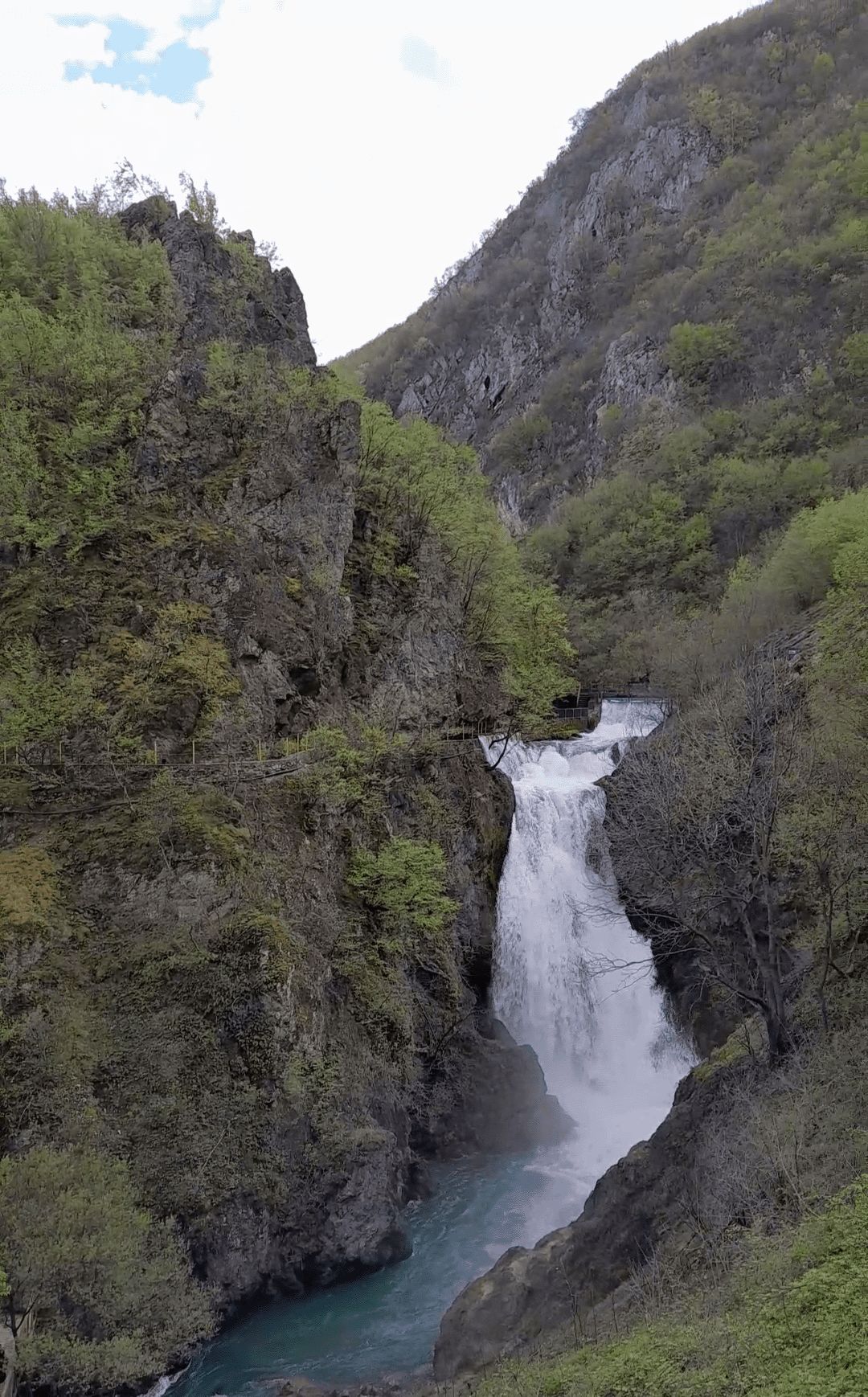 White Drin Waterfalls